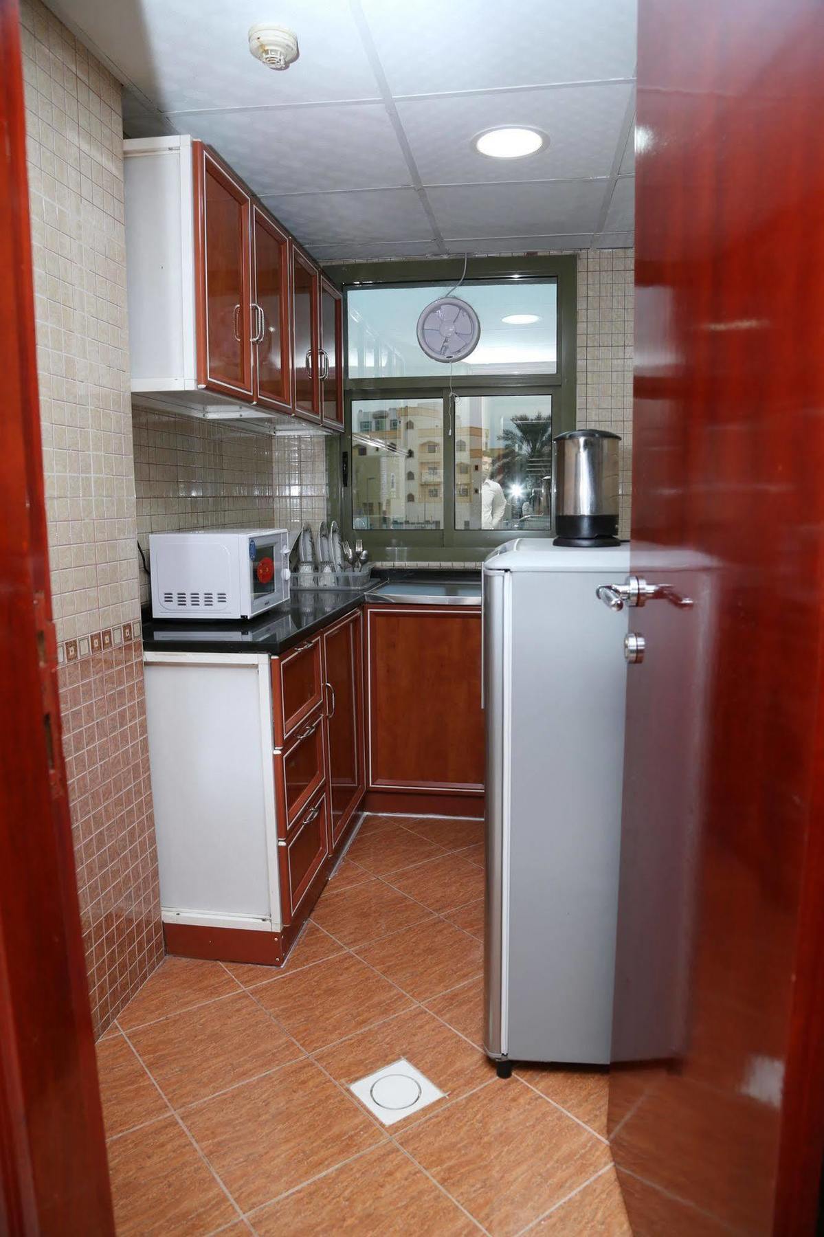 Safari Hotel Apartments Ajman Esterno foto